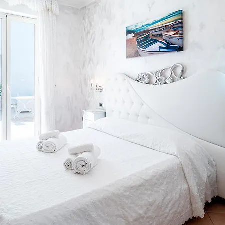Isca Della Chitarra Bed And Charme Oda ve Kahvaltı 3*